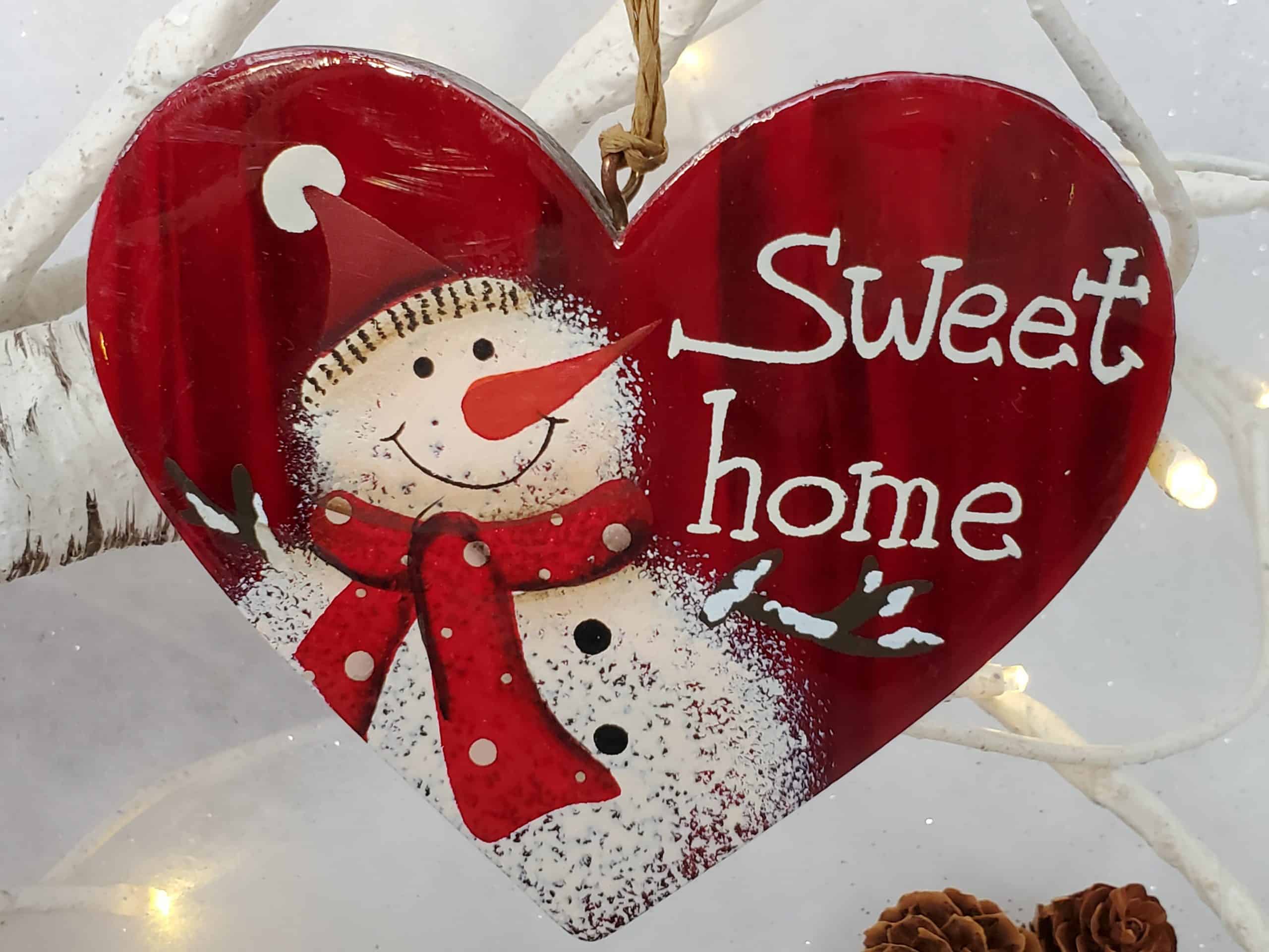 Heart shaped tree decorations with Snowman