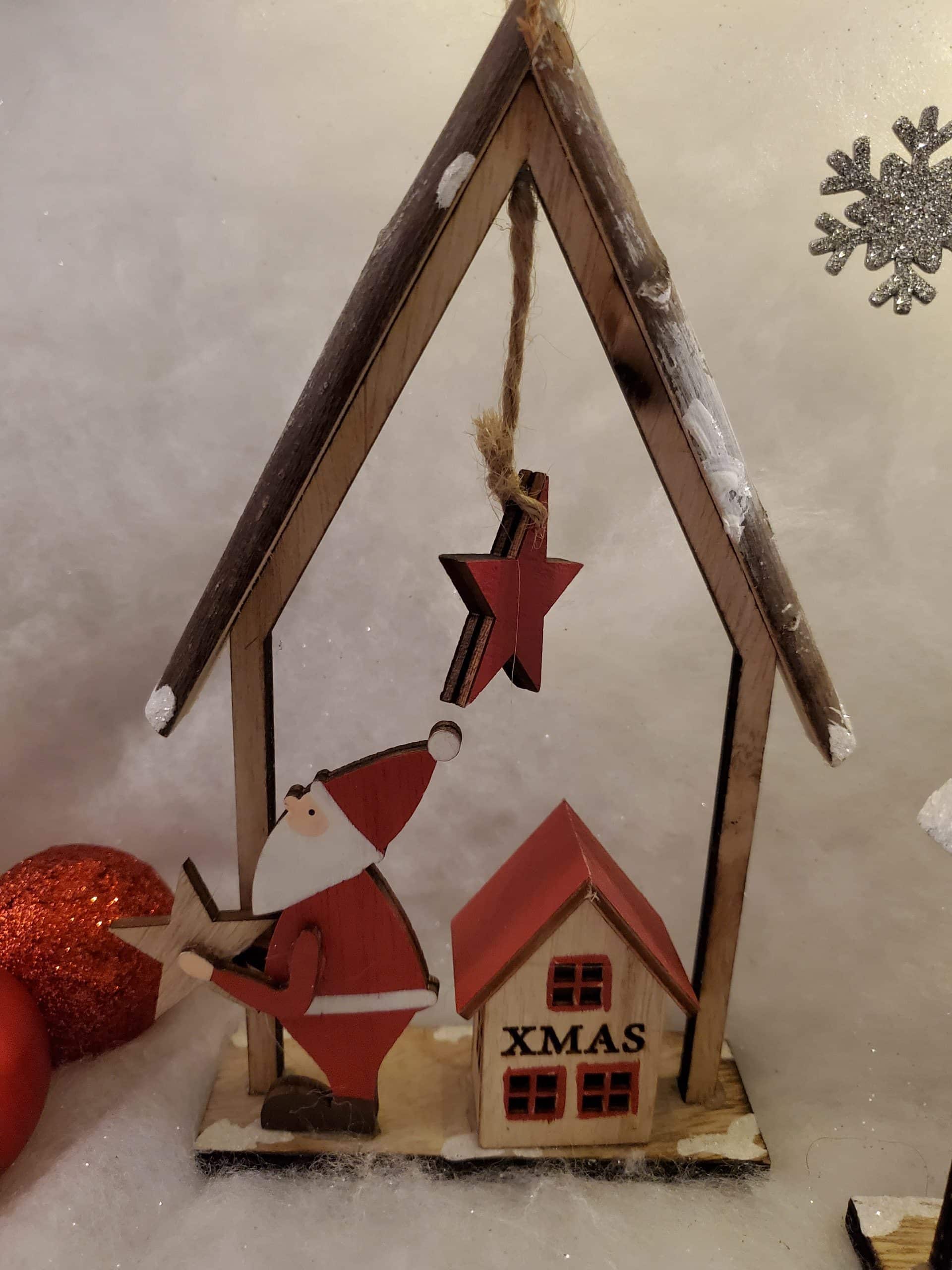 Festive Scene Hanger
