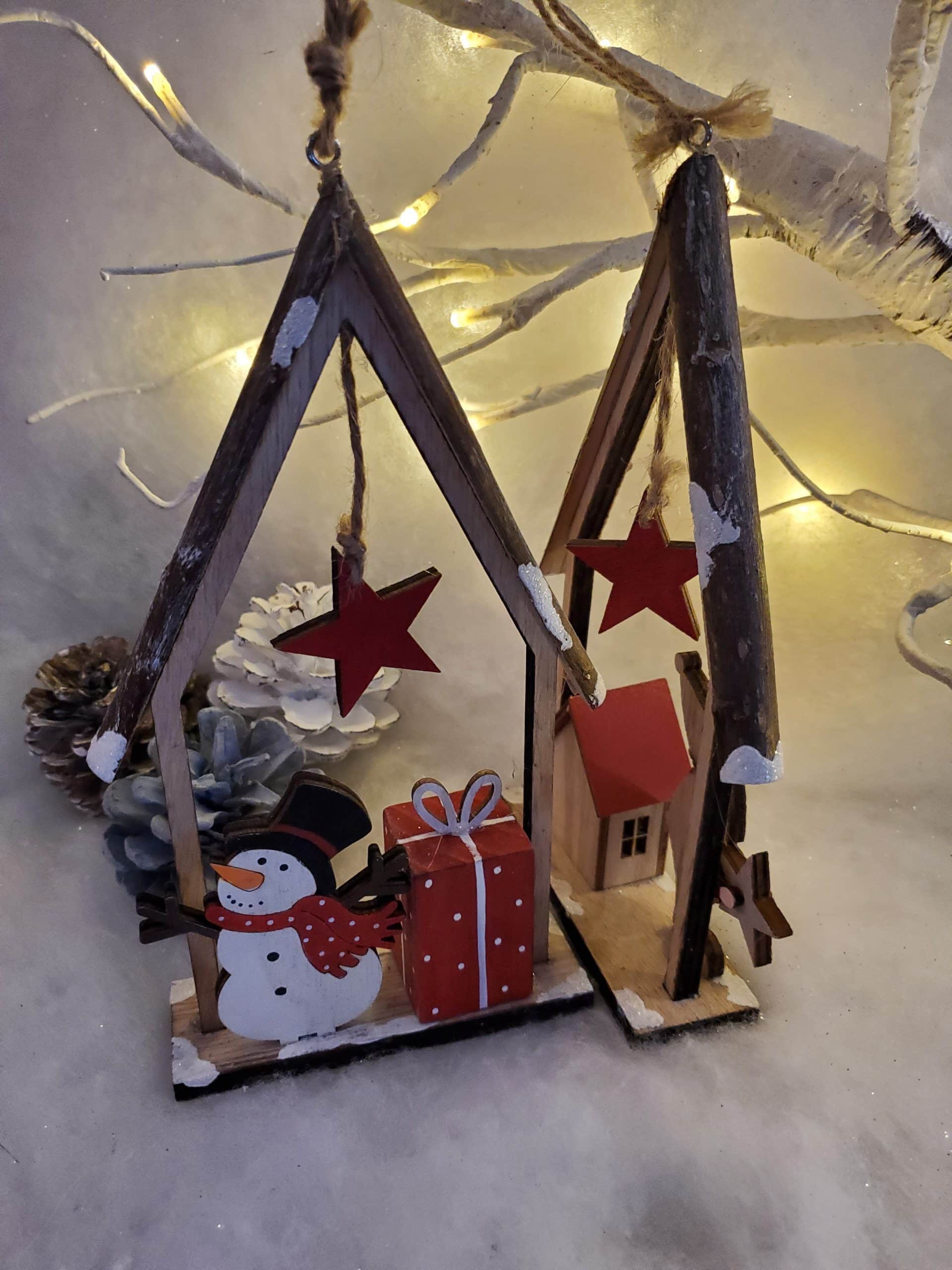 Festive Scene Hanger