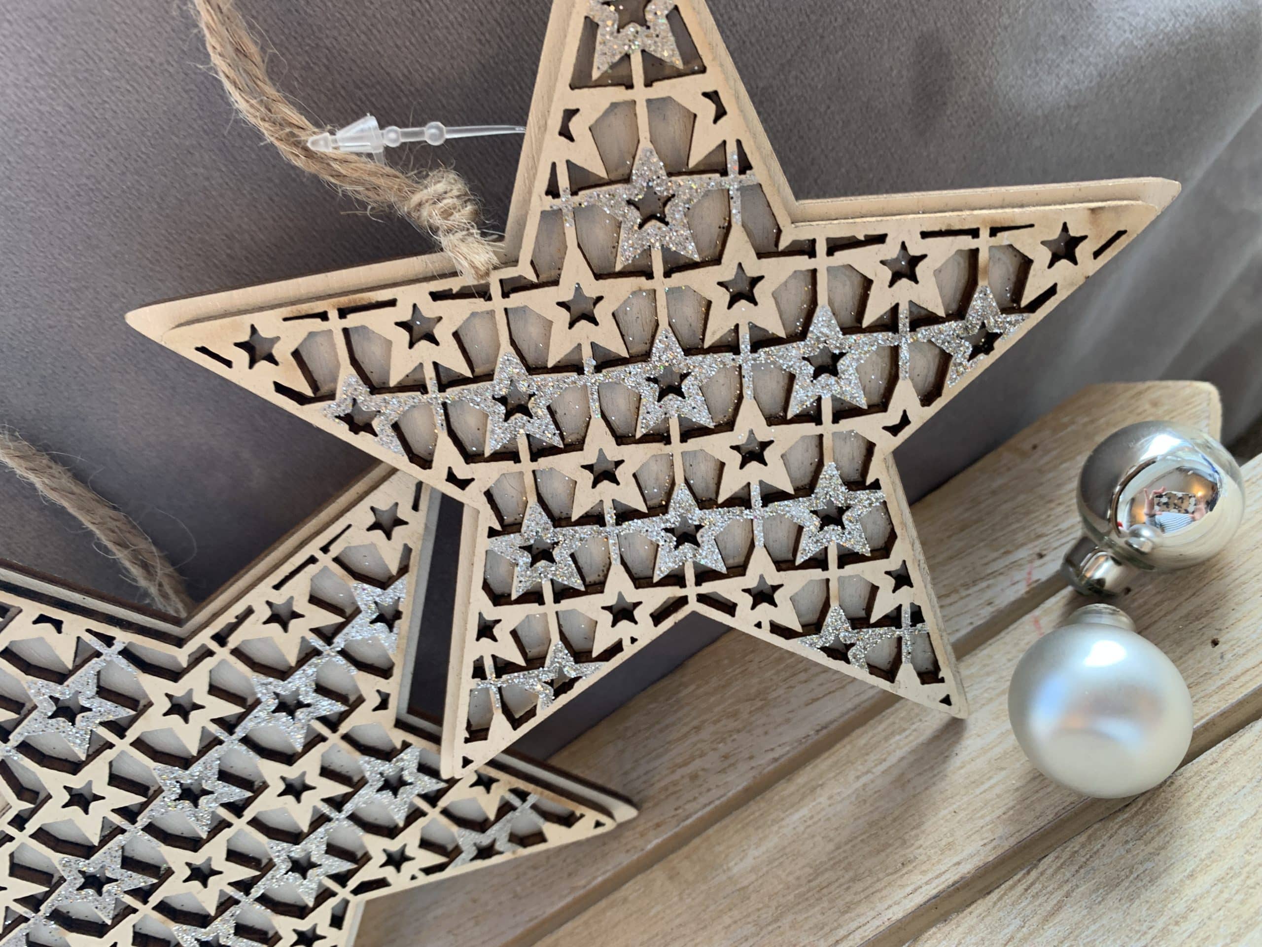 Wooden star tree decoration