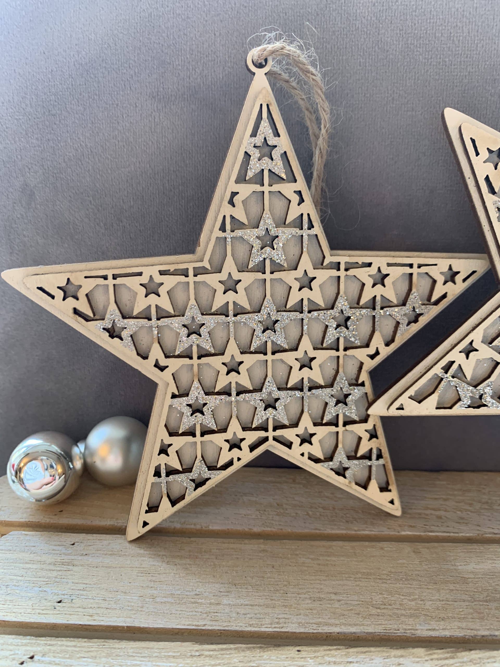 Wooden star tree decoration